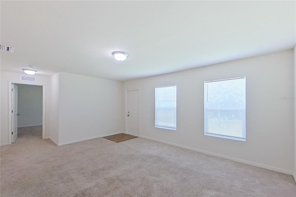 В аренду: $1,685 (4 спален, 2 ванн, 1400 Квадратных фут)