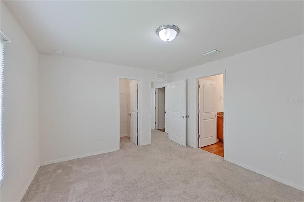 В аренду: $1,685 (4 спален, 2 ванн, 1400 Квадратных фут)