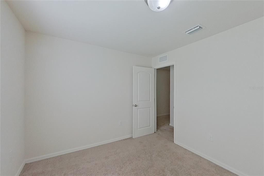 В аренду: $1,685 (4 спален, 2 ванн, 1400 Квадратных фут)