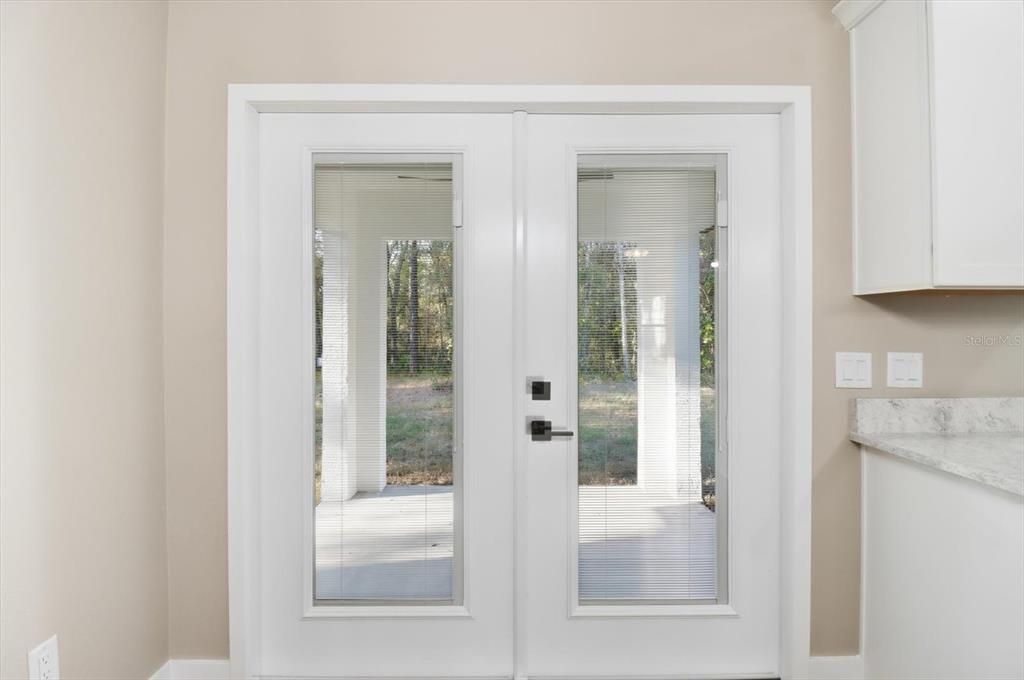 待售: $299,900 (3 贝兹, 2 浴室, 1461 平方英尺)