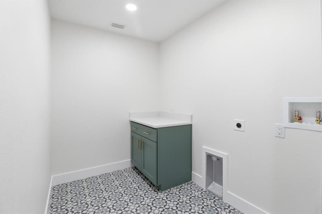 待售: $299,900 (3 贝兹, 2 浴室, 1461 平方英尺)