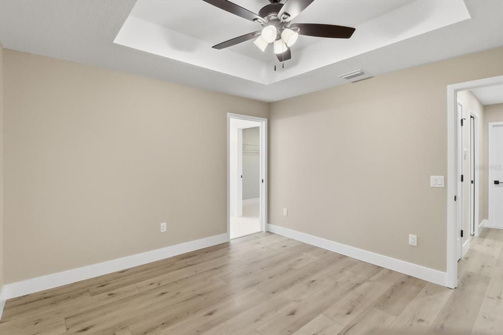 待售: $299,900 (3 贝兹, 2 浴室, 1461 平方英尺)