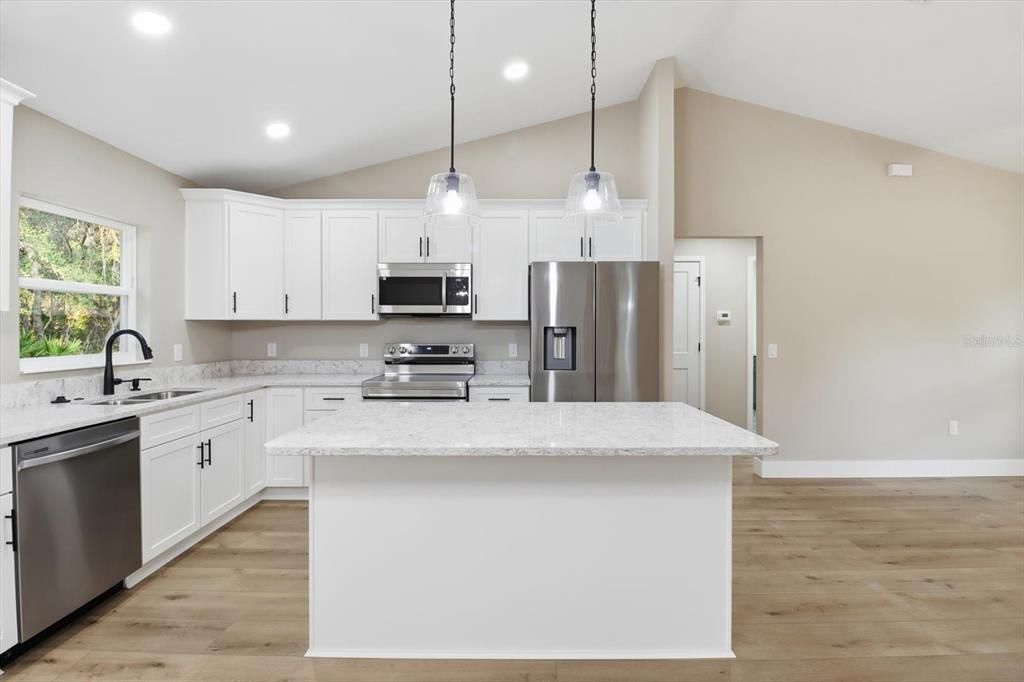 待售: $299,900 (3 贝兹, 2 浴室, 1461 平方英尺)