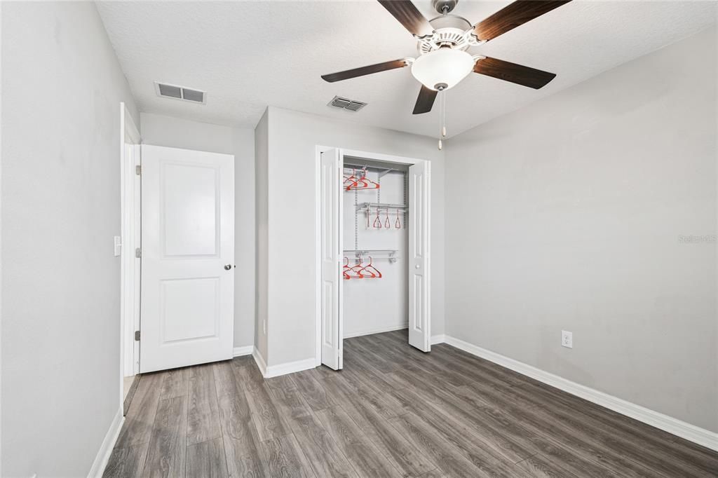 En Venta: $319,900 (3 camas, 2 baños, 1451 Pies cuadrados)