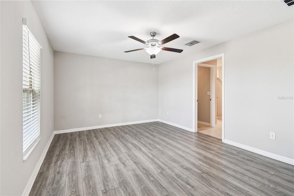 En Venta: $319,900 (3 camas, 2 baños, 1451 Pies cuadrados)