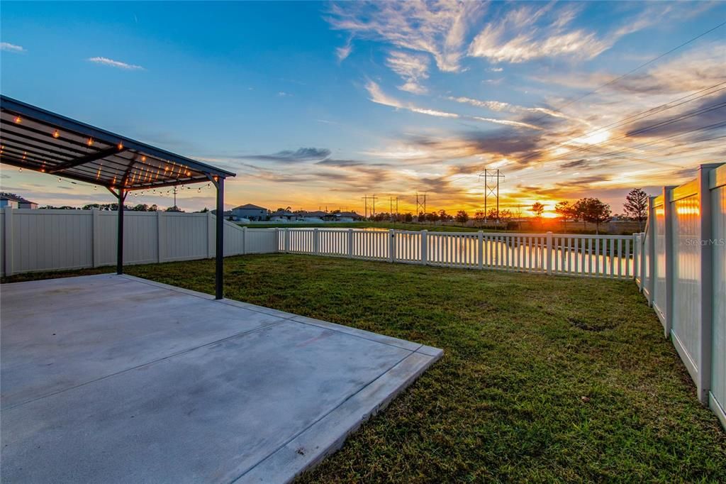 En Venta: $319,900 (3 camas, 2 baños, 1451 Pies cuadrados)