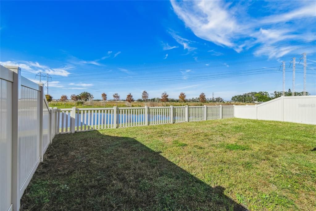 En Venta: $319,900 (3 camas, 2 baños, 1451 Pies cuadrados)