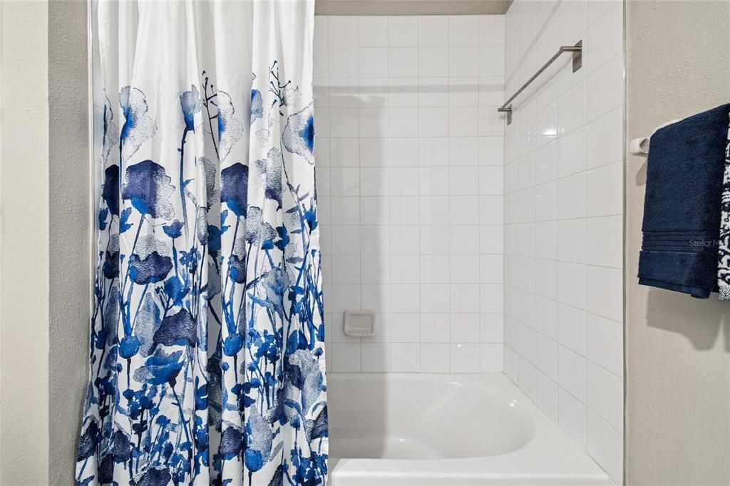 En Venta: $319,900 (3 camas, 2 baños, 1451 Pies cuadrados)