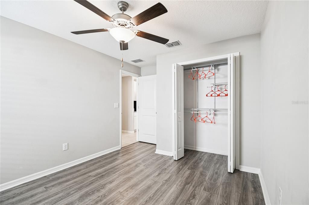 En Venta: $319,900 (3 camas, 2 baños, 1451 Pies cuadrados)