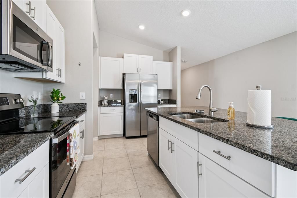 En Venta: $319,900 (3 camas, 2 baños, 1451 Pies cuadrados)