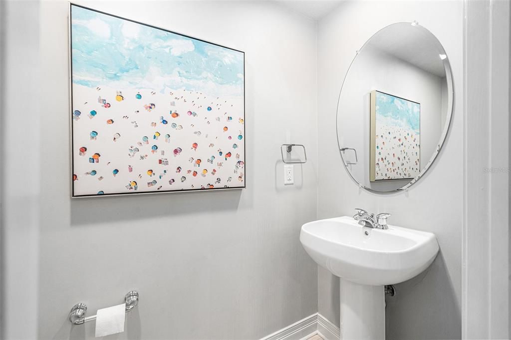 For Sale: $879,000 (2 beds, 2 baths, 1571 Square Feet)