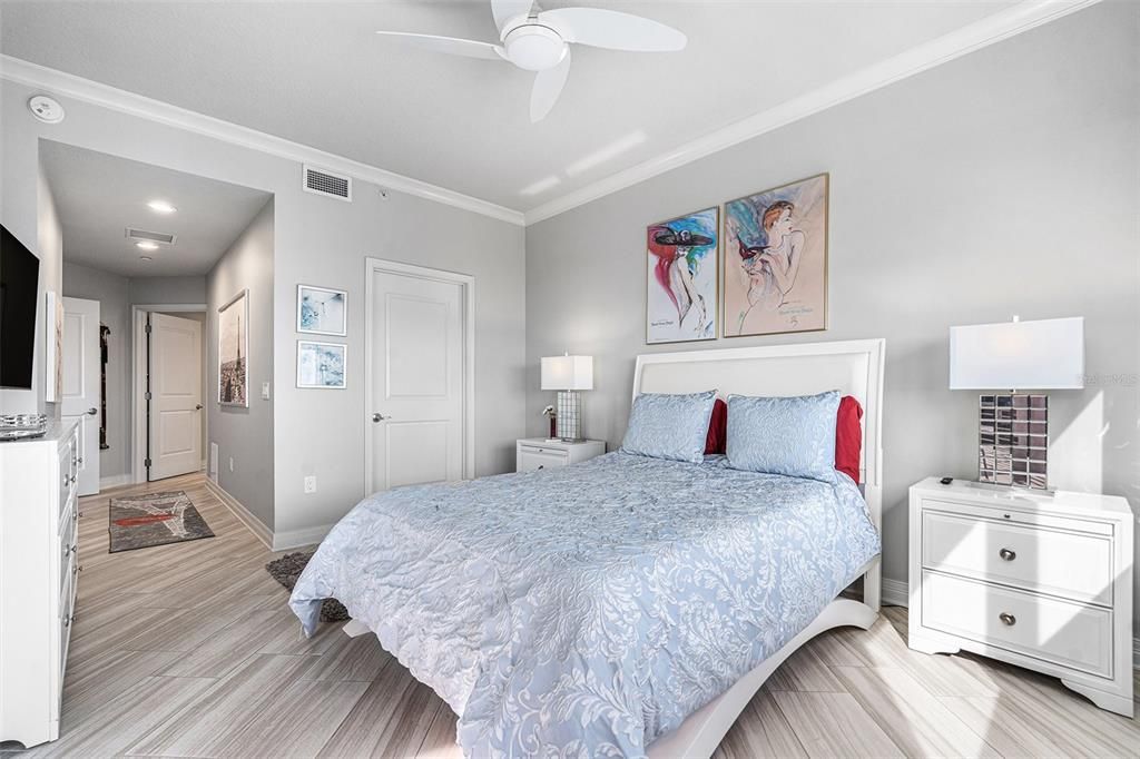 For Sale: $879,000 (2 beds, 2 baths, 1571 Square Feet)