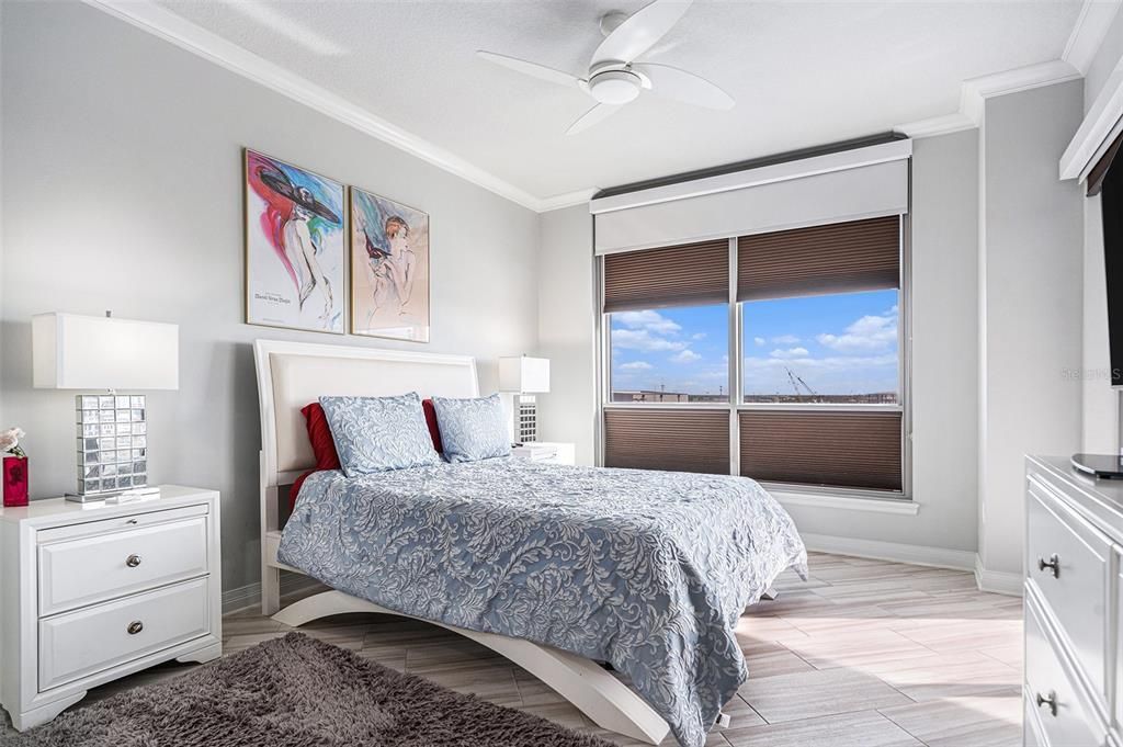 For Sale: $879,000 (2 beds, 2 baths, 1571 Square Feet)