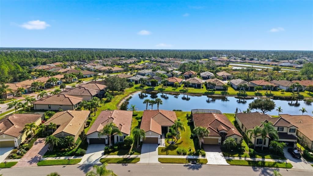 На продажу: $395,000 (2 спален, 2 ванн, 1698 Квадратных фут)