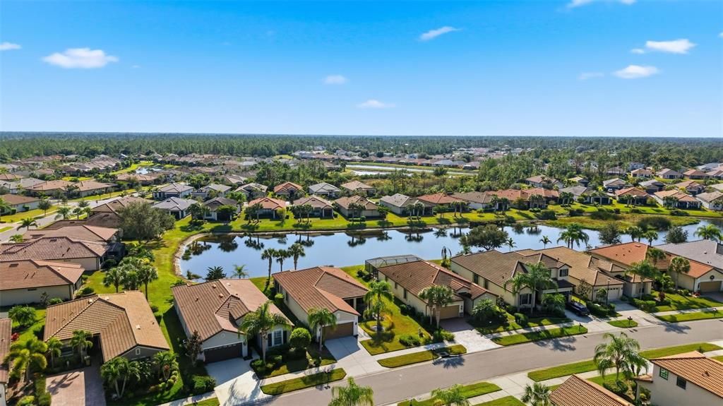 На продажу: $395,000 (2 спален, 2 ванн, 1698 Квадратных фут)