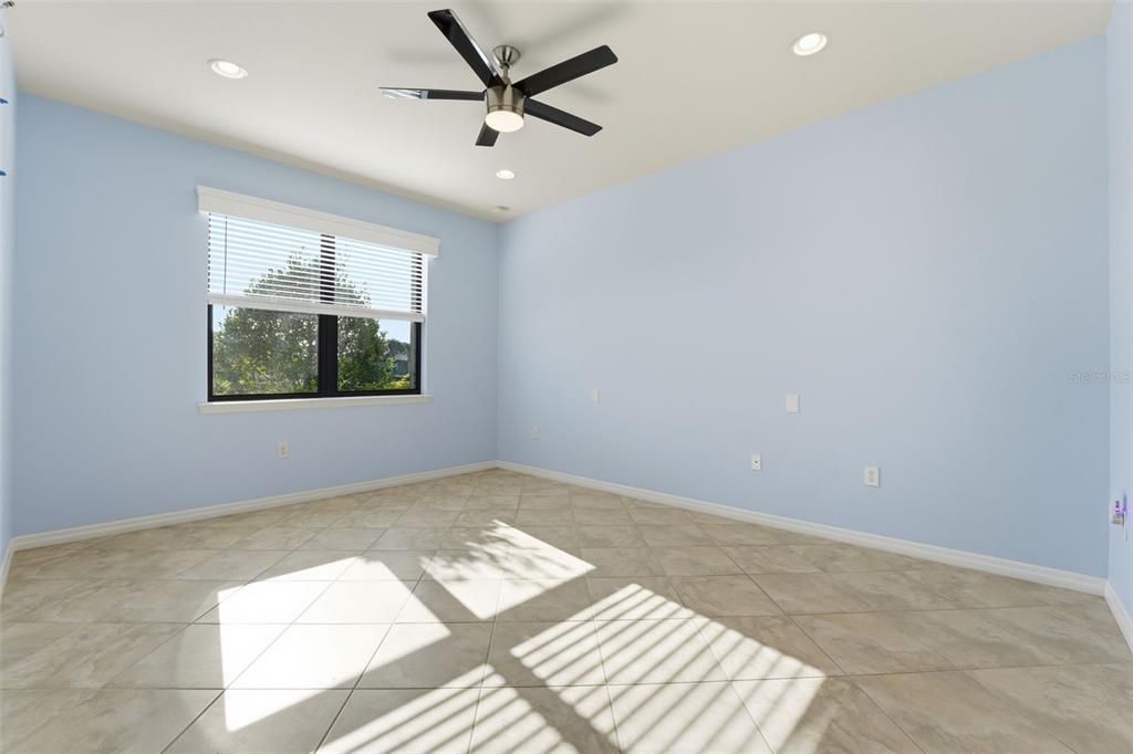 На продажу: $395,000 (2 спален, 2 ванн, 1698 Квадратных фут)