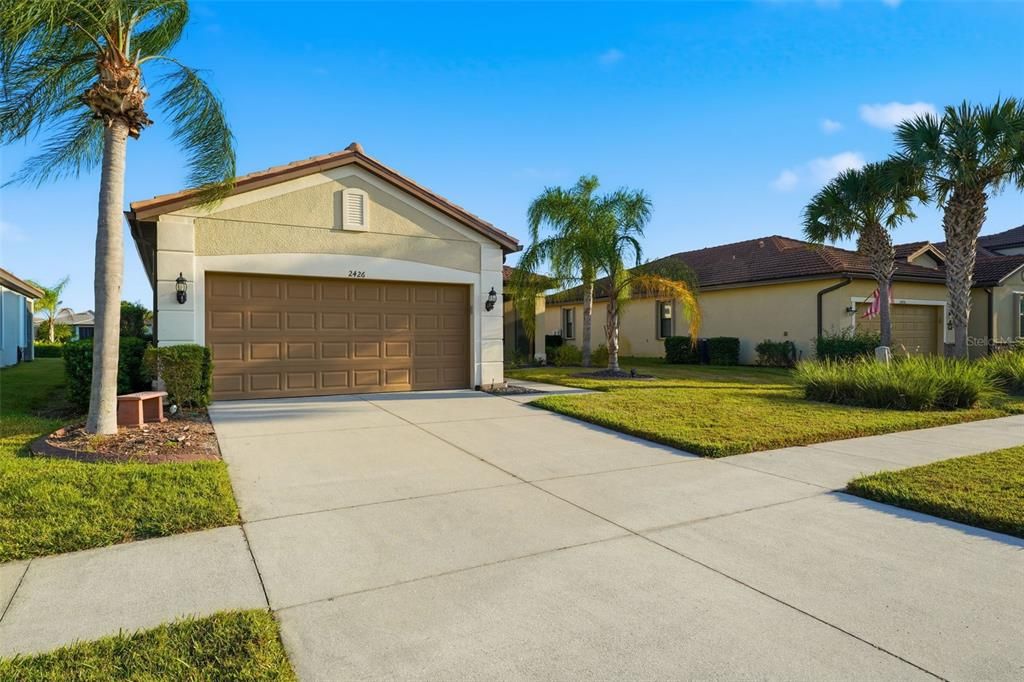 На продажу: $395,000 (2 спален, 2 ванн, 1698 Квадратных фут)