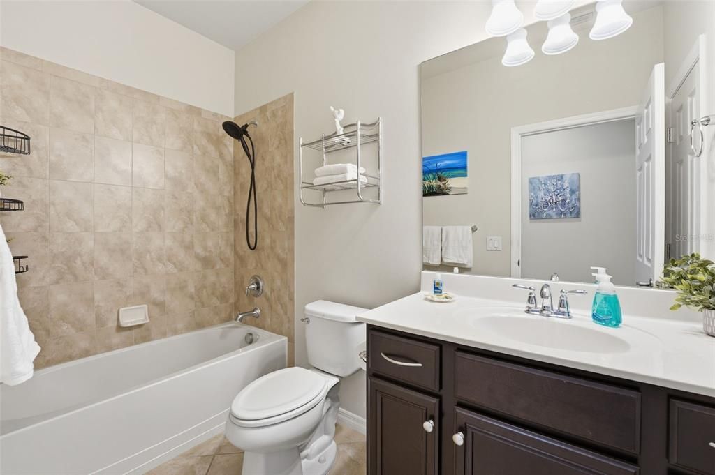 На продажу: $395,000 (2 спален, 2 ванн, 1698 Квадратных фут)