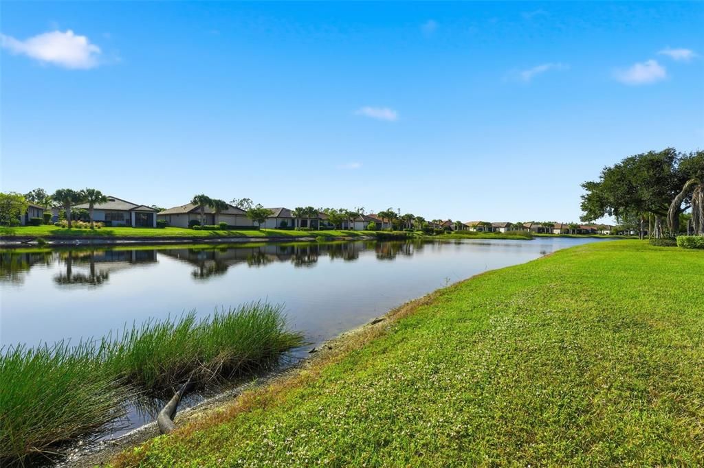 На продажу: $395,000 (2 спален, 2 ванн, 1698 Квадратных фут)