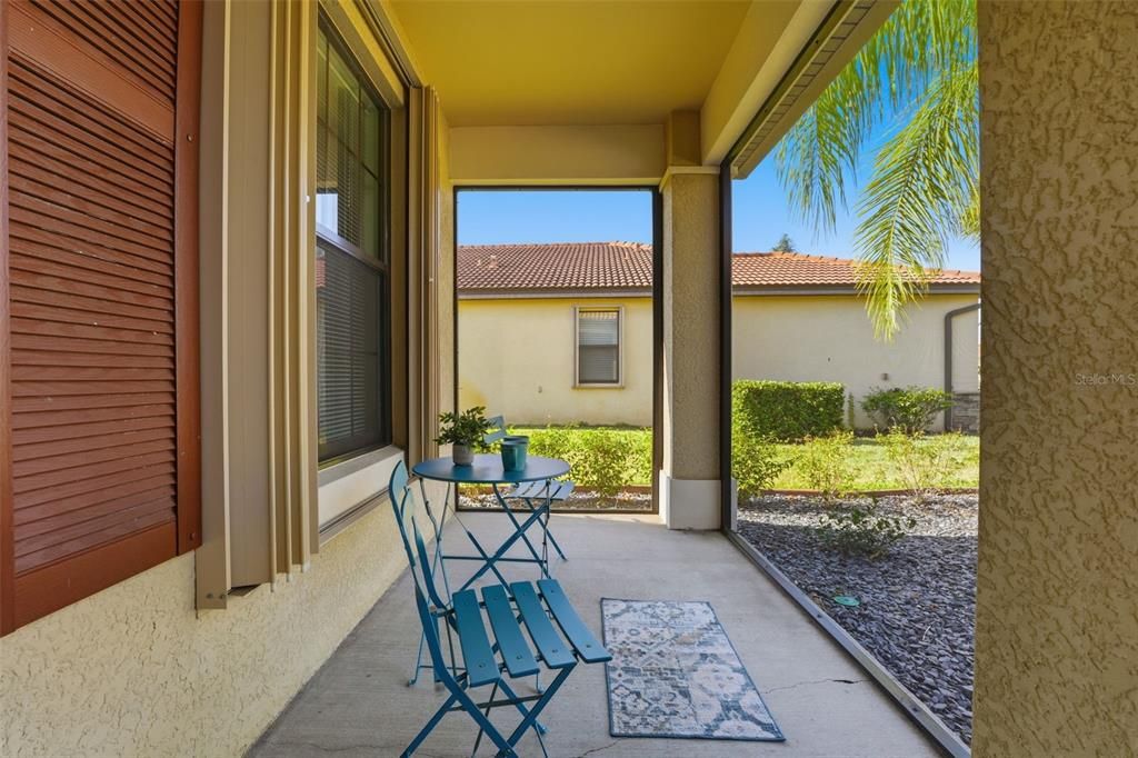 На продажу: $395,000 (2 спален, 2 ванн, 1698 Квадратных фут)