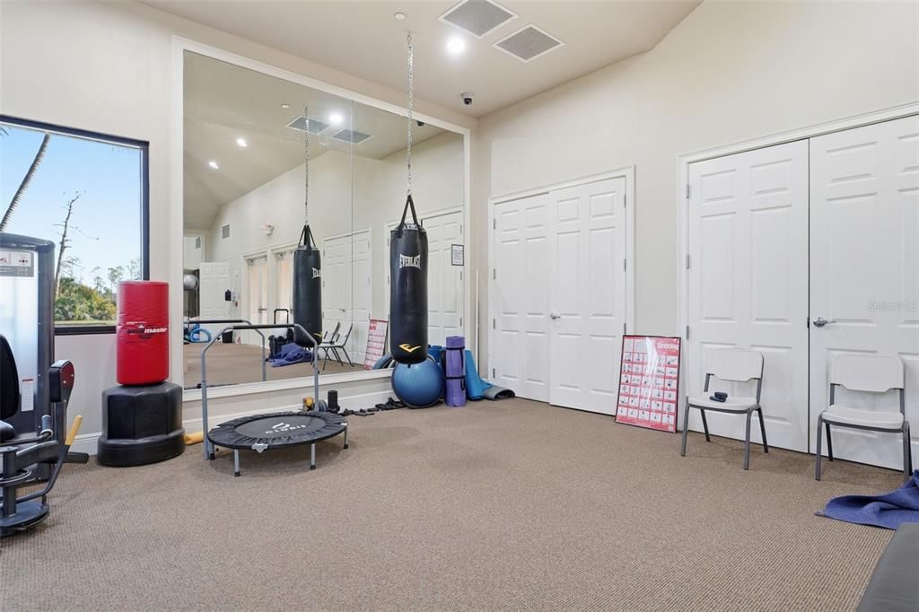 На продажу: $395,000 (2 спален, 2 ванн, 1698 Квадратных фут)