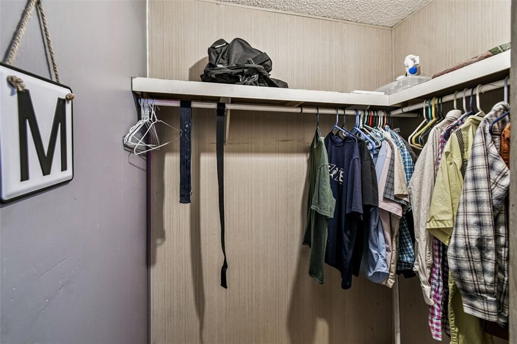 For Sale: $249,900 (2 beds, 2 baths, 1296 Square Feet)