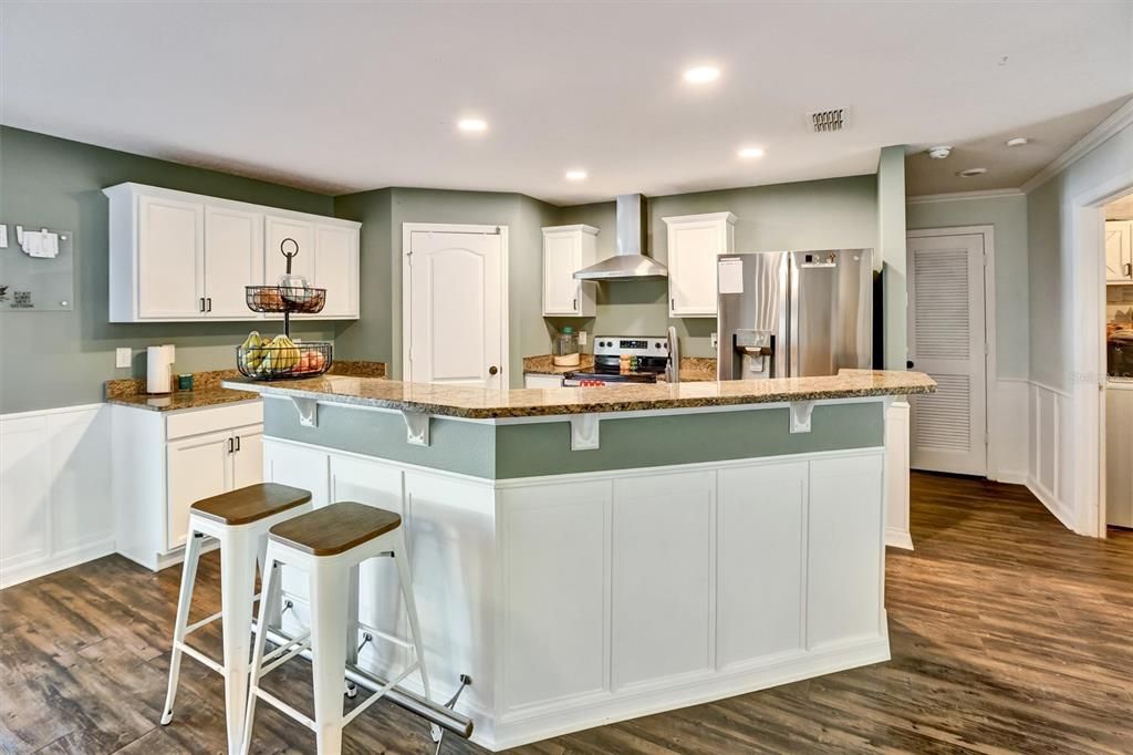 For Sale: $337,000 (3 beds, 2 baths, 1483 Square Feet)