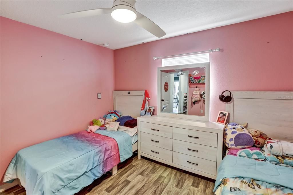 For Sale: $337,000 (3 beds, 2 baths, 1483 Square Feet)