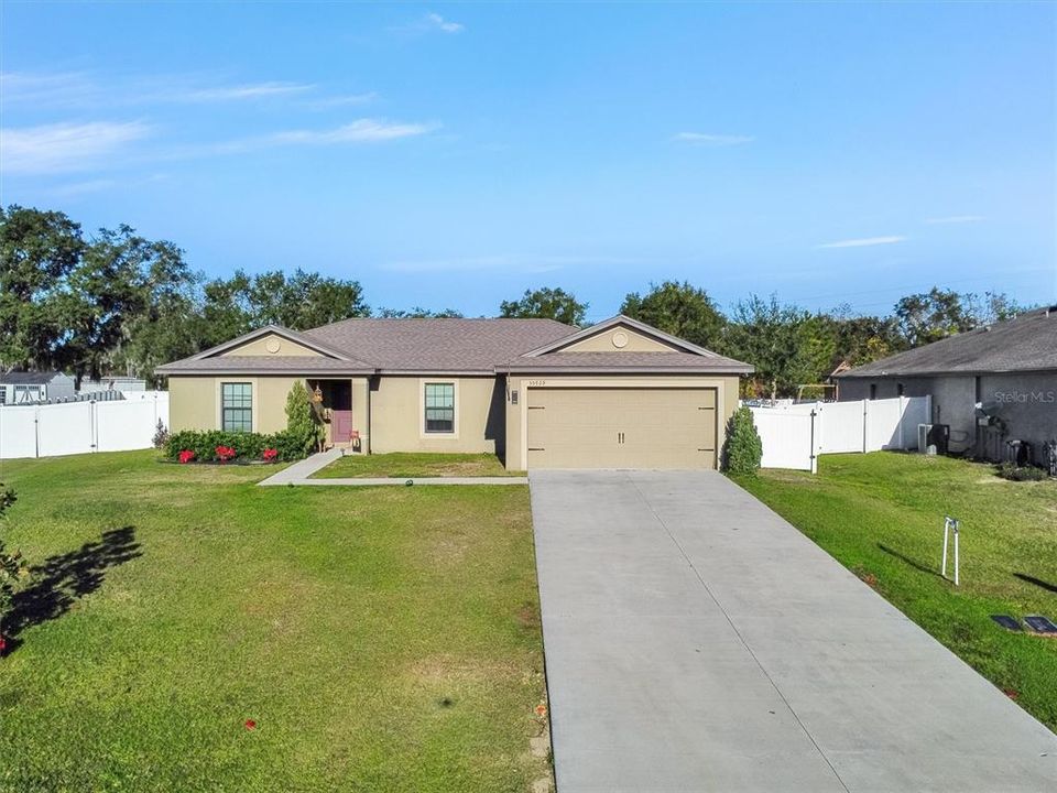 For Sale: $337,000 (3 beds, 2 baths, 1483 Square Feet)