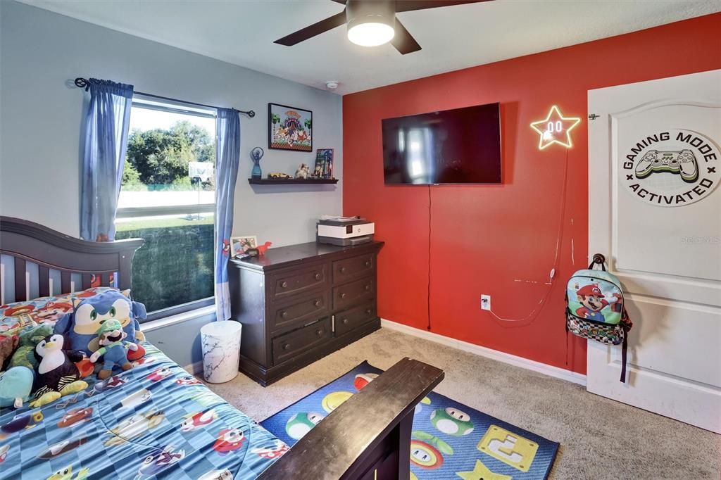 For Sale: $337,000 (3 beds, 2 baths, 1483 Square Feet)