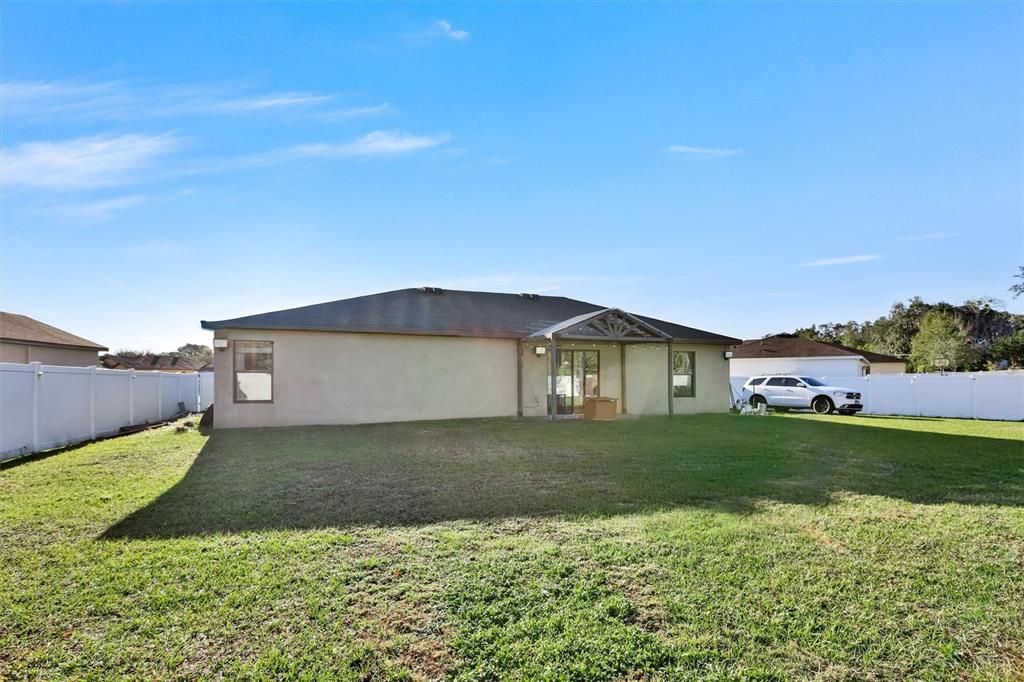 For Sale: $337,000 (3 beds, 2 baths, 1483 Square Feet)