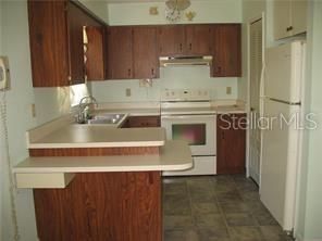 For Sale: $220,000 (2 beds, 1 baths, 1080 Square Feet)