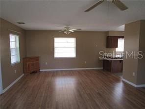 For Sale: $220,000 (2 beds, 1 baths, 1080 Square Feet)