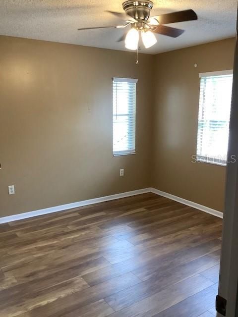 For Sale: $220,000 (2 beds, 1 baths, 1080 Square Feet)