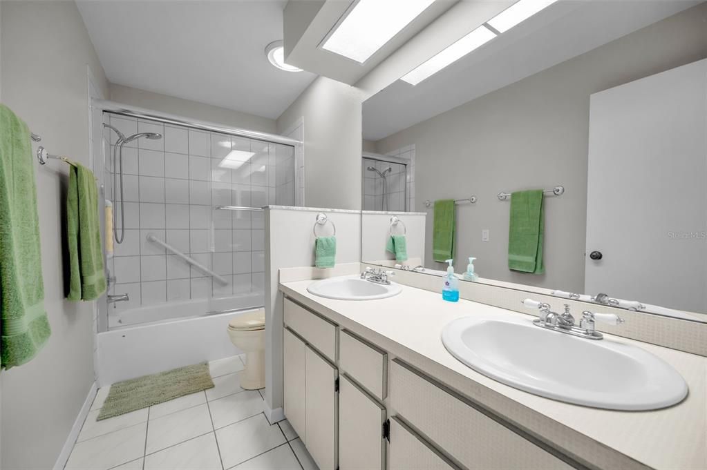 На продажу: $495,000 (3 спален, 2 ванн, 1655 Квадратных фут)