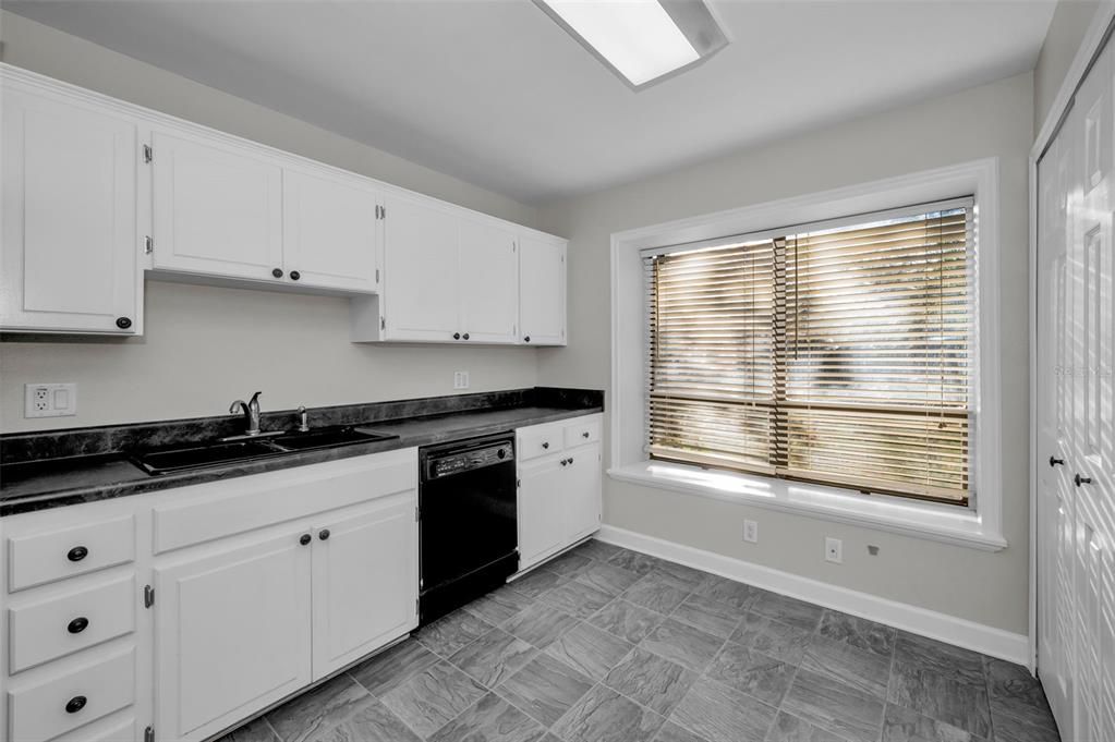 На продажу: $495,000 (3 спален, 2 ванн, 1655 Квадратных фут)