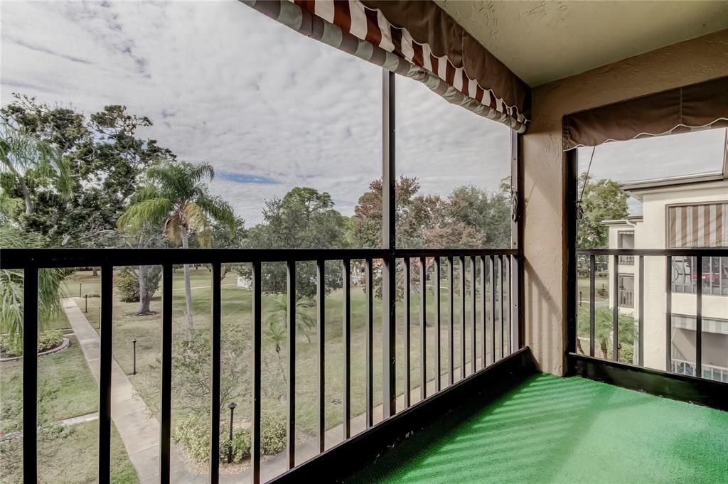 合同活跃: $150,000 (2 贝兹, 2 浴室, 1025 平方英尺)