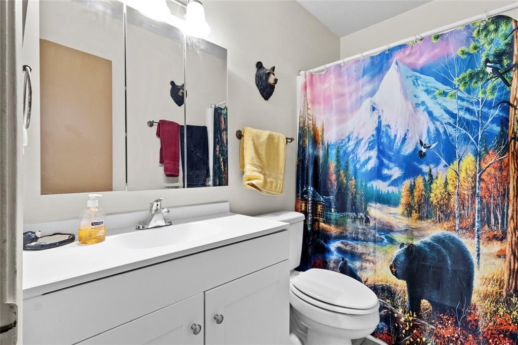 待售: $330,000 (3 贝兹, 2 浴室, 1400 平方英尺)