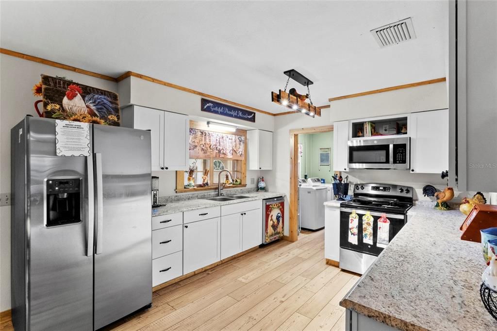 待售: $330,000 (3 贝兹, 2 浴室, 1400 平方英尺)