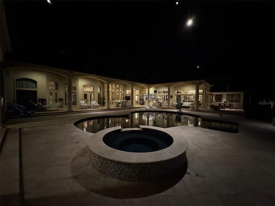 For Sale: $3,950,000 (5 beds, 6 baths, 9177 Square Feet)