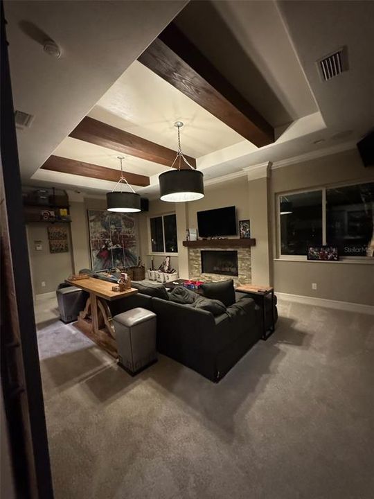 For Sale: $3,950,000 (5 beds, 6 baths, 9177 Square Feet)