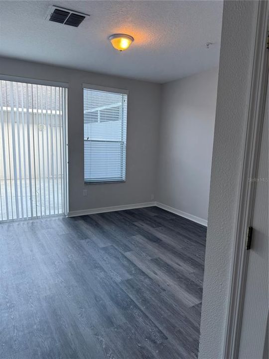 For Sale: $315,000 (3 beds, 2 baths, 1452 Square Feet)