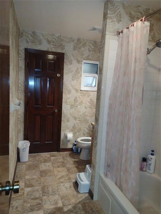 En Renta: $2,200 (3 camas, 2 baños, 1626 Pies cuadrados)