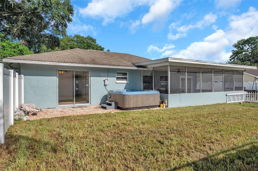 For Rent: $3,350 (4 beds, 2 baths, 1734 Square Feet)