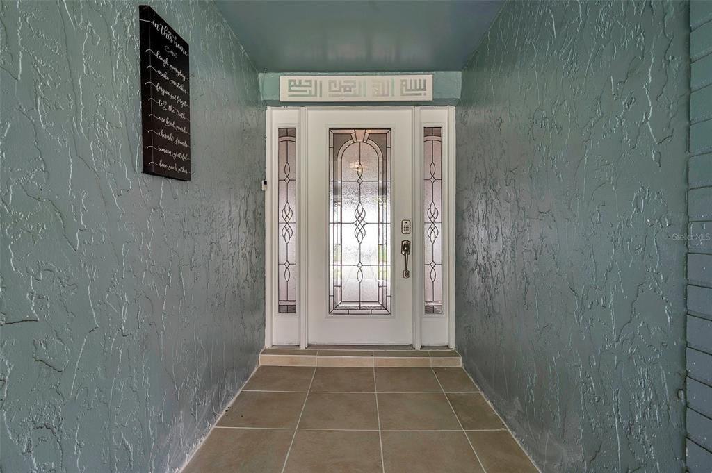 For Rent: $3,350 (4 beds, 2 baths, 1734 Square Feet)