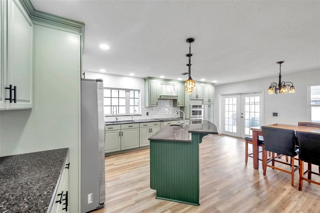 For Rent: $3,350 (4 beds, 2 baths, 1734 Square Feet)