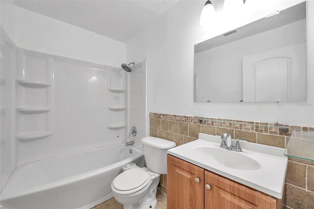 For Rent: $3,350 (4 beds, 2 baths, 1734 Square Feet)