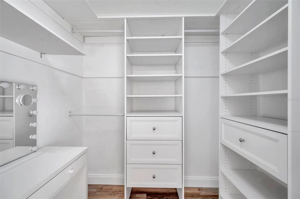 For Rent: $3,350 (4 beds, 2 baths, 1734 Square Feet)