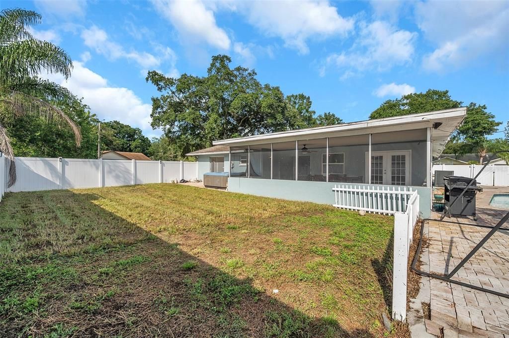 For Rent: $3,350 (4 beds, 2 baths, 1734 Square Feet)