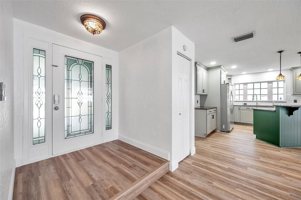 For Rent: $3,350 (4 beds, 2 baths, 1734 Square Feet)